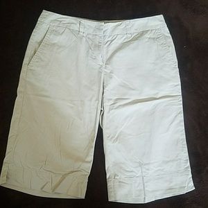 NEW YORK and Co. Bermuda shorts size 4